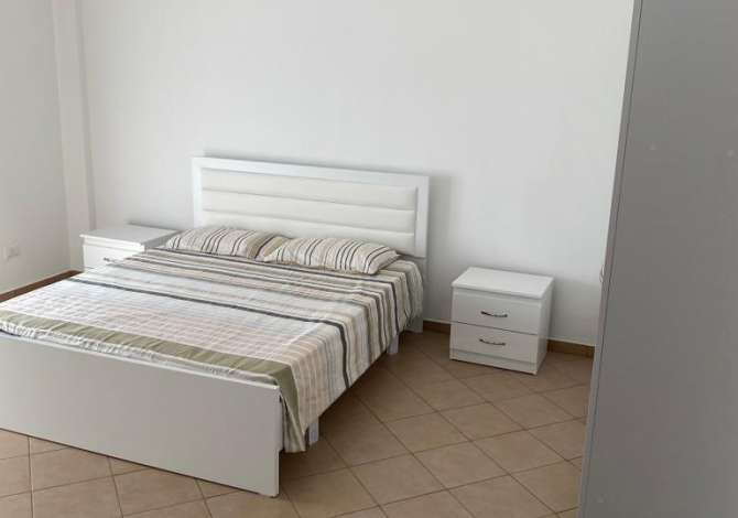 Shtepi me qera 3+1 ne Tirane - 65,000 Leke