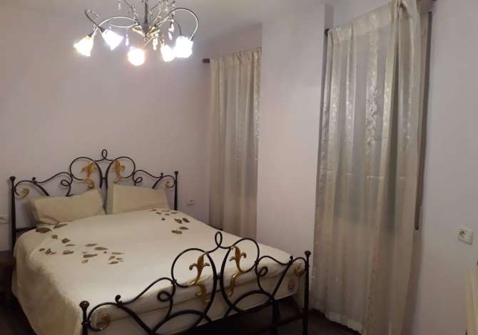Shtepi me qera 1+1 ne Tirane - 60,000 Leke