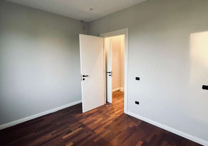 Shtepi me qera 7+1 ne Tirane - 3,000 Euro