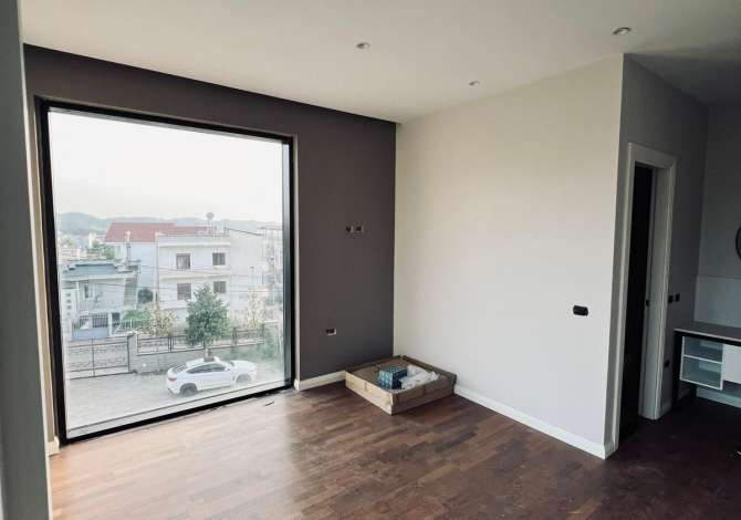 Shtepi me qera 7+1 ne Tirane - 3,000 Euro