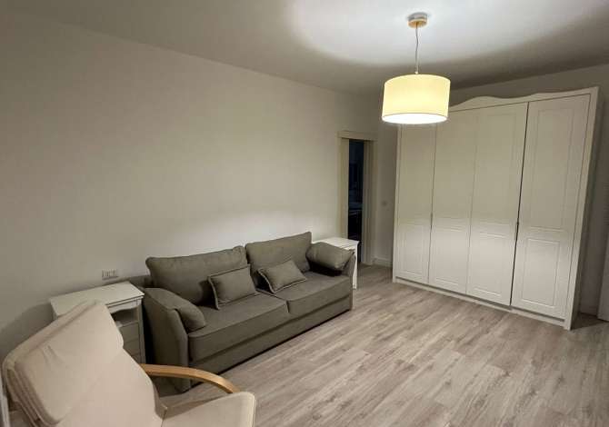 Shtepi me qera 2+1 ne Tirane - 43,000 Leke