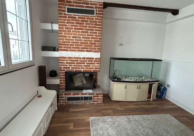 Shtepi me qera 2+1 ne Tirane - 43,000 Leke