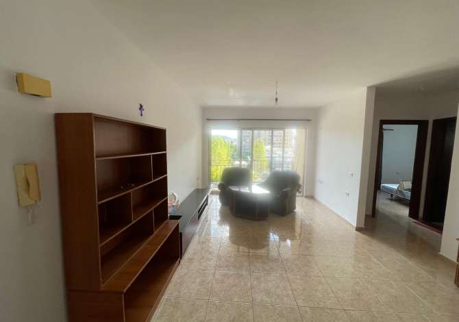 Shtepi me qera 2+1 ne Tirane - 450 Euro