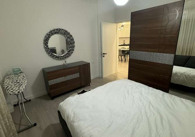 Shtepi me qera 2+1 ne Tirane - 900 Euro