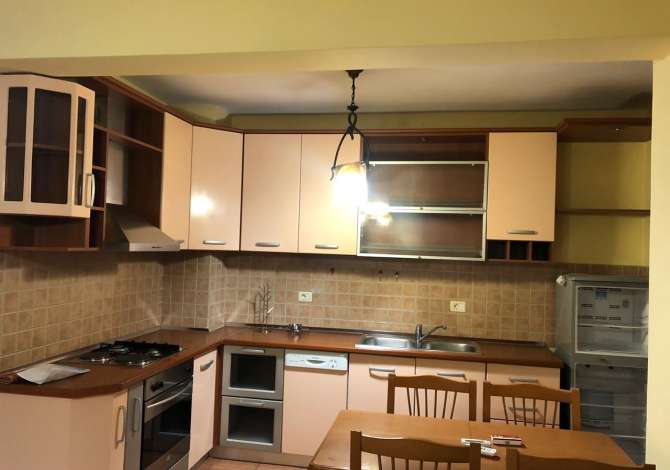 Shtepi me qera 1+1 ne Tirane - 550 Euro