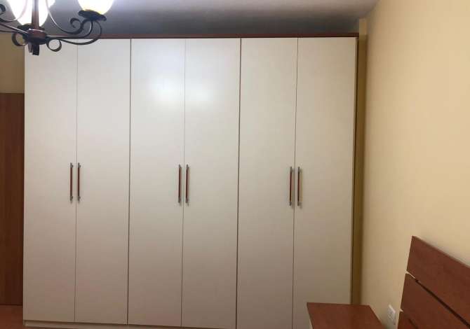 Shtepi me qera Apartament ne Tirane, 1+1, Mobilimi E mobiluar, Pagesa 550  Euro.