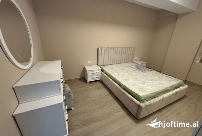 Shtepi me qera 2+1 ne Tirane - 700 Euro