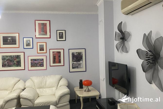 Shtepi me qera 2+1 ne Tirane - 900 Euro