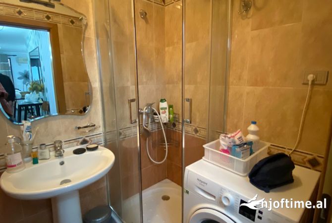 Shtepi me qera Apartament ne Tirane, 2+1, Mobilimi E mobiluar, Pagesa 900  Euro.