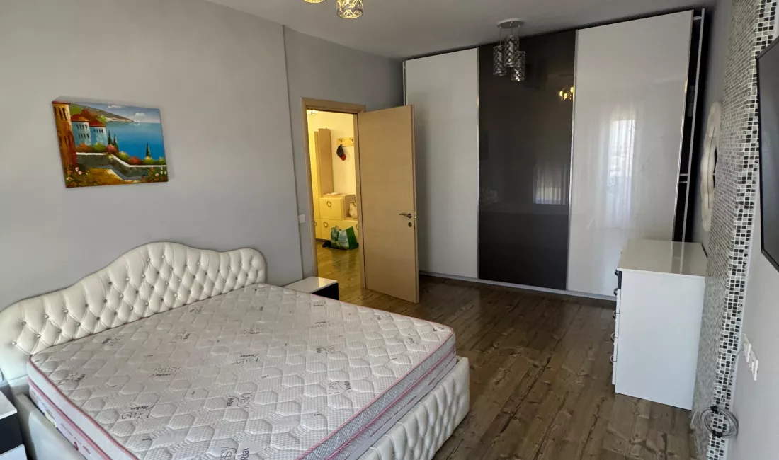Shtepi me qera Apartament ne Tirane, 2+1, Mobilimi E mobiluar, Pagesa 750  Euro.