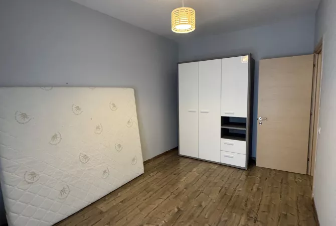 Shtepi me qera 2+1 ne Tirane - 700 Euro