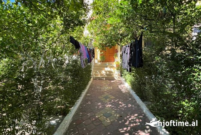Shtepi me qera 2+1 ne Tirane - 600 Euro
