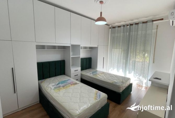 Shtepi me qera Apartament ne Tirane, 2+1, Mobilimi E mobiluar, Pagesa 750  Euro.