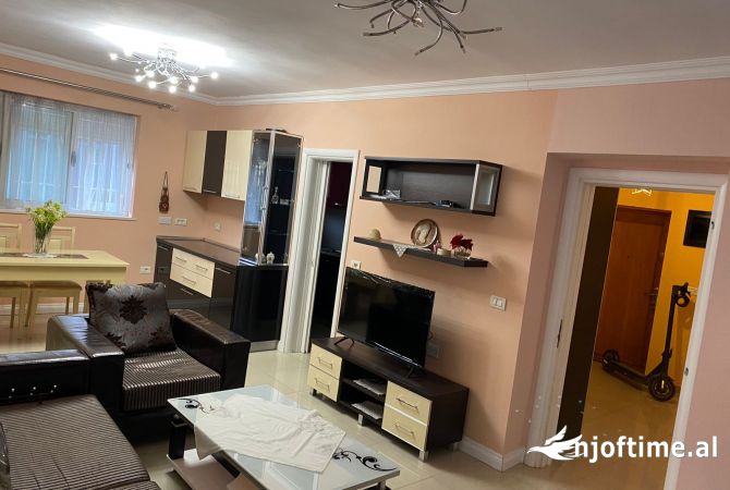 Casa in affitto 4+1 a Tirana - 80,000 Leke