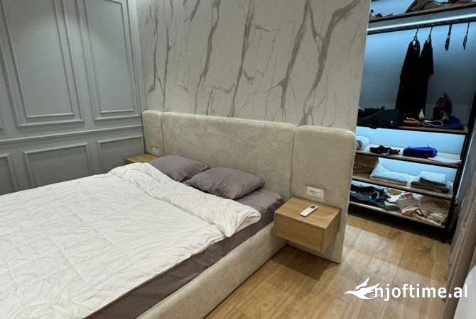 Shtepi ne shitje Apartament ne Tirane, 2+1, Mobilimi E mobiluar, Pagesa 350,000  Euro.