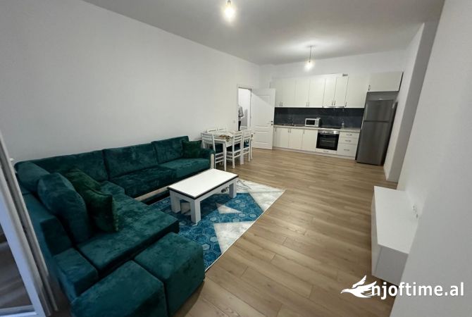 Shtepi me qera 2+1 ne Tirane - 450 Euro