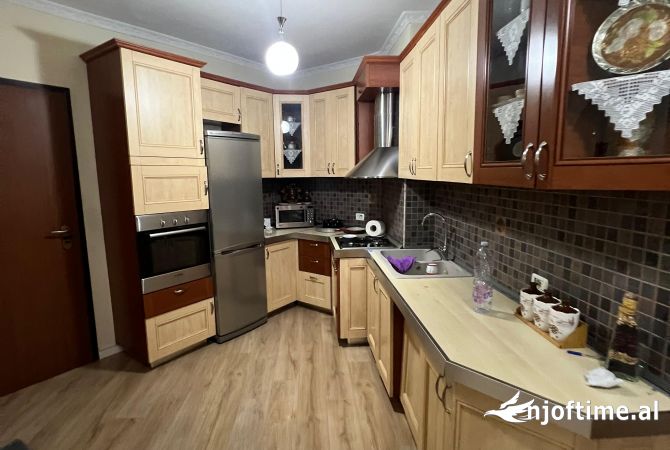 Shtepi ne shitje 3+1 ne Tirane - 165,000 Euro