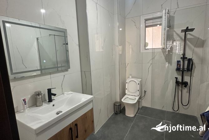 Shtepi me qera 3+1 ne Tirane - 800 Euro
