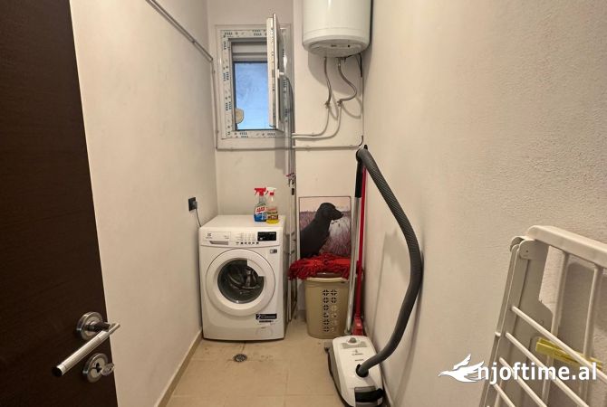 Shtepi me qera Apartament ne Tirane, 3+1, Mobilimi E mobiluar, Pagesa 800  Euro.