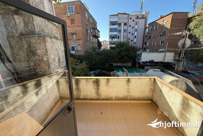 Shtepi me qera 2+1 ne Tirane - 500 Euro