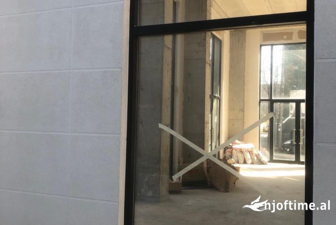 Ambient biznesi me qera 1+1 ne Tirane - 1,200 Euro