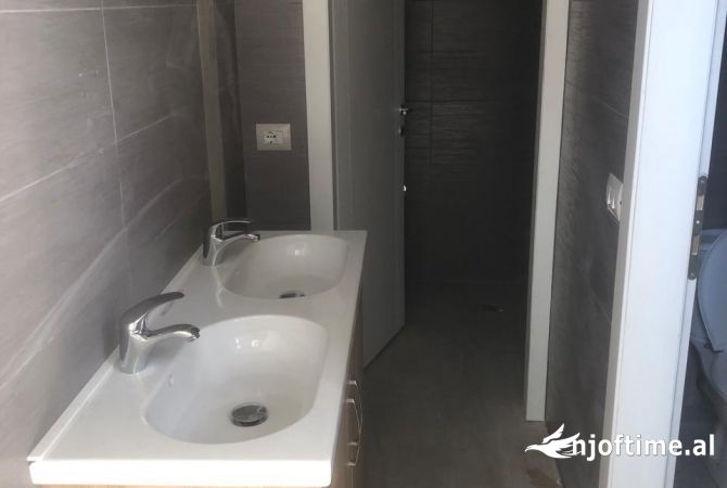 Ambient biznesi me qera 1+1 ne Tirane - 1,200 Euro