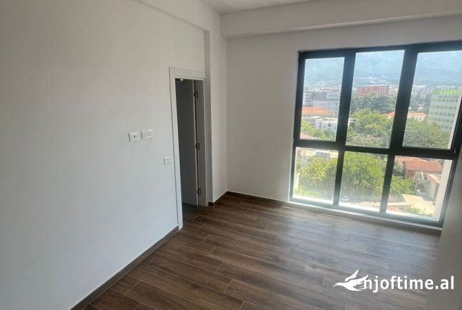 Shtepi me qera 3+1 ne Tirane - 650 Euro