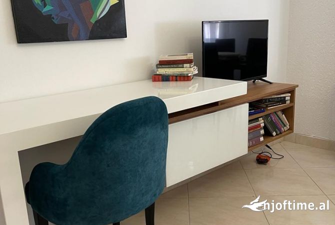 Shtepi me qera Apartament ne Tirane, 1+1, Mobilimi E mobiluar, Pagesa 550  Euro.