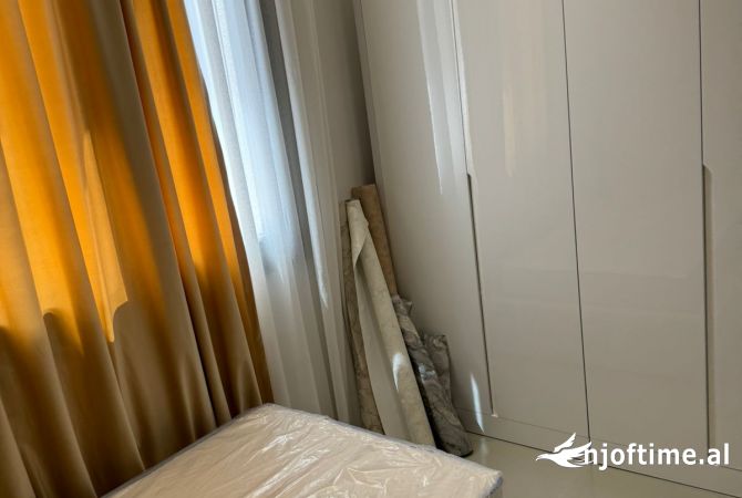 Shtepi ne shitje Apartament ne Vlore, 2+1, Mobilimi E mobiluar, Pagesa 210,000  Euro.