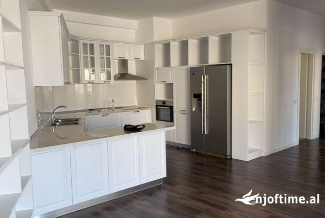 Shtepi me qera 3+1 ne Tirane - 1,000 Euro