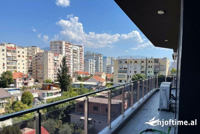 Shtepi me qera Apartament ne Tirane, 3+1, Mobilimi Pjeserisht e mobiluar, Pagesa 1,000  Euro.