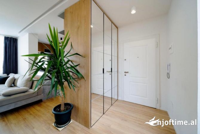 Shtepi me qera Apartament ne Tirane, 2+1, Mobilimi E mobiluar, Pagesa 900  Euro.