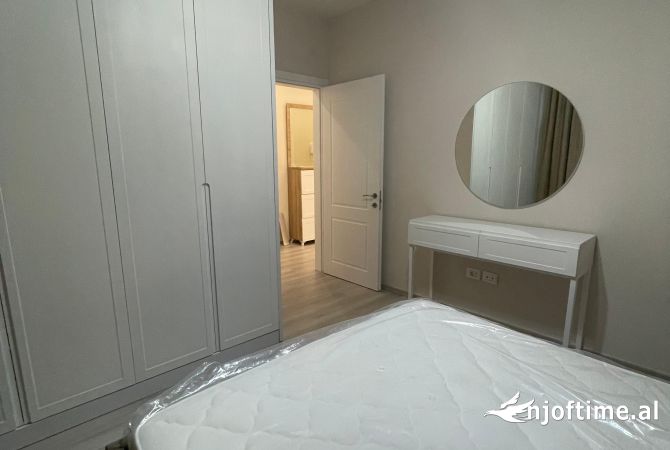 Shtepi me qera Apartament ne Tirane, 2+1, Mobilimi E mobiluar, Pagesa 650  Euro.