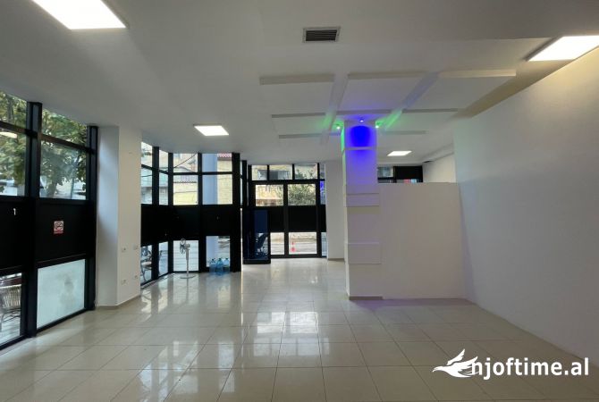 Ambient biznesi me qera 1+1 ne Tirane - 850 Euro