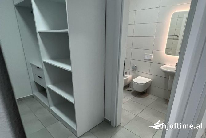 Shtepi me qera 2+1 ne Tirane - 800 Euro