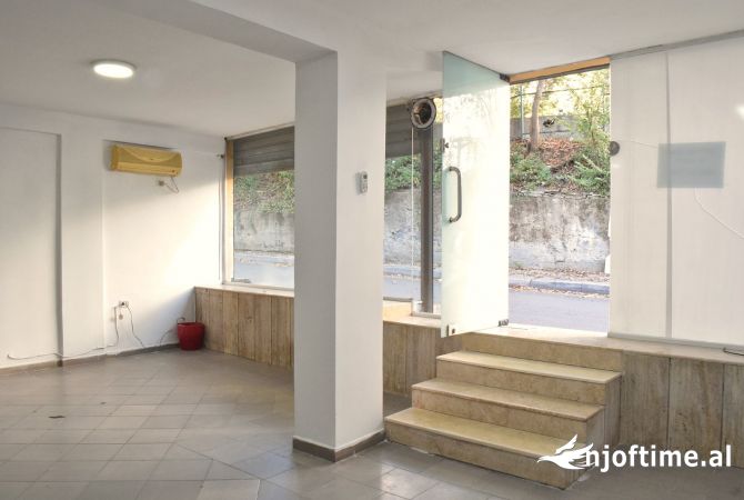 Ambient biznesi me qera 1+1 ne Tirane - 350 Euro