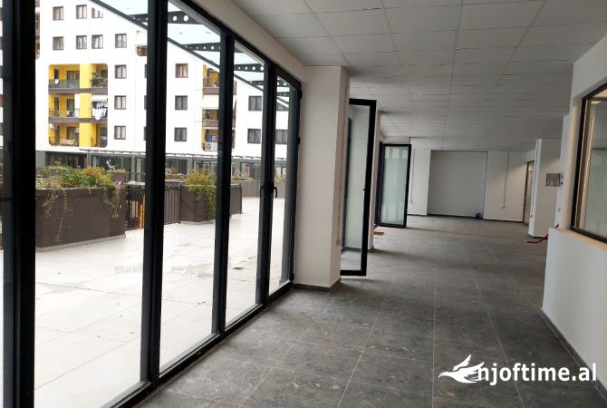 Ambient biznesi me qera 1+1 ne Tirane - 1,300 Euro