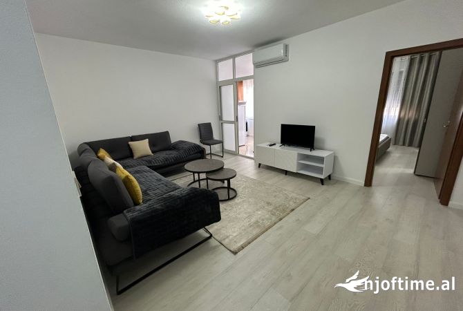 Shtepi me qera 1+1 ne Tirane - 63,000 Leke