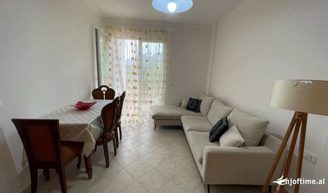 Shtepi ne shitje Apartament ne Tirane, 1+1, Mobilimi E mobiluar, Pagesa 68,000  Euro.