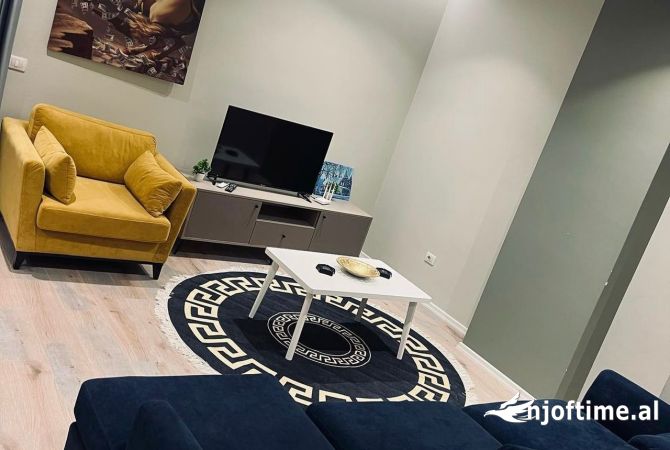 Shtepi me qera Apartament ne Tirane, 1+1, Mobilimi E mobiluar, Pagesa 500  Euro.