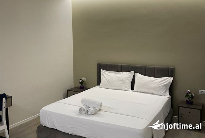Shtepi me qera Apartament ne Tirane, 1+1, Mobilimi E mobiluar, Pagesa 500  Euro.