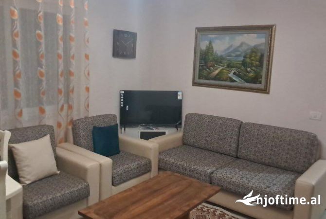 Shtepi me qera 2+1 ne Tirane - 500 Euro