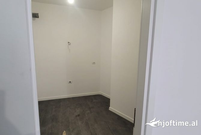 Shtepi ne shitje 2+1 ne Tirane - 251,400 Euro