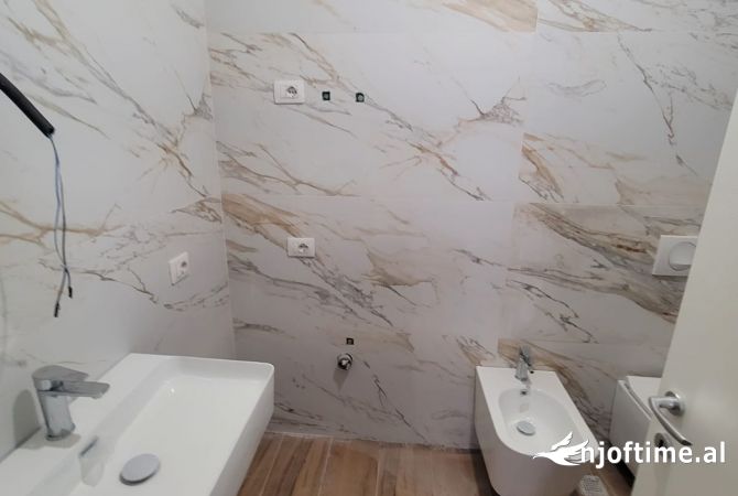 Shtepi ne shitje 2+1 ne Tirane - 251,400 Euro
