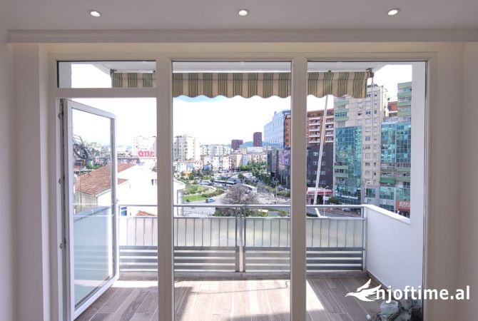 Shtepi ne shitje Apartament ne Tirane, 2+1, Mobilimi Bosh, pa mobiluar, Pagesa 210,000  Euro.