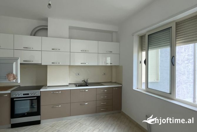Shtepi ne shitje 2+1 ne Tirane - 103,000 Euro
