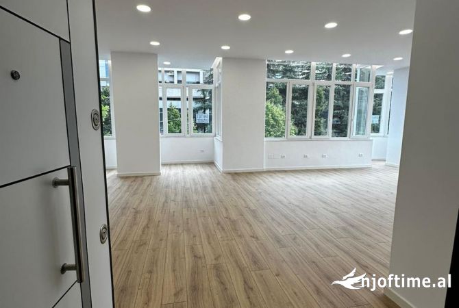 Business Property in Sale 1+1 in Tirana - 230,000 Euro