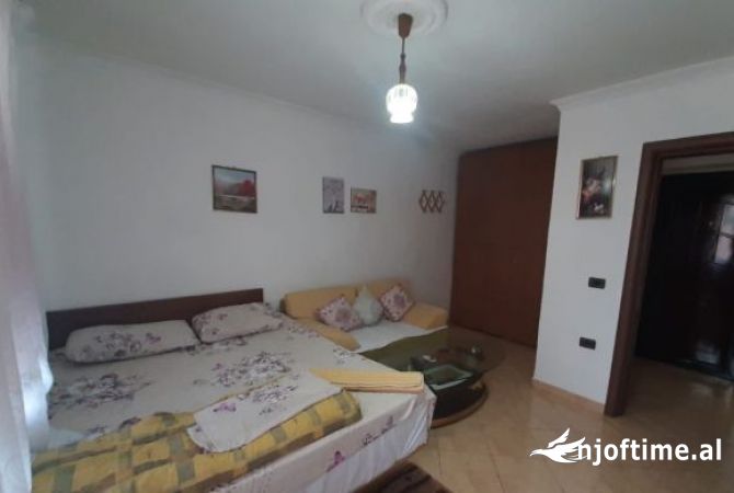 Shtepi me qera 2+1 ne Tirane - 500 Euro