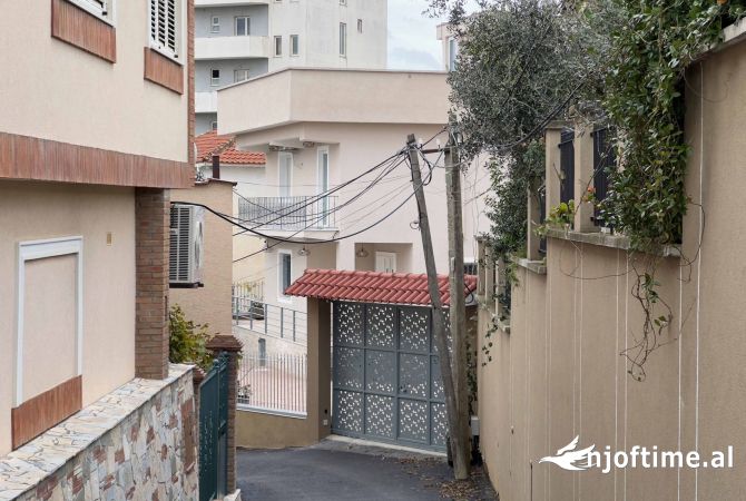 Casa in affitto 2+1 a Tirana - 1,100 Euro