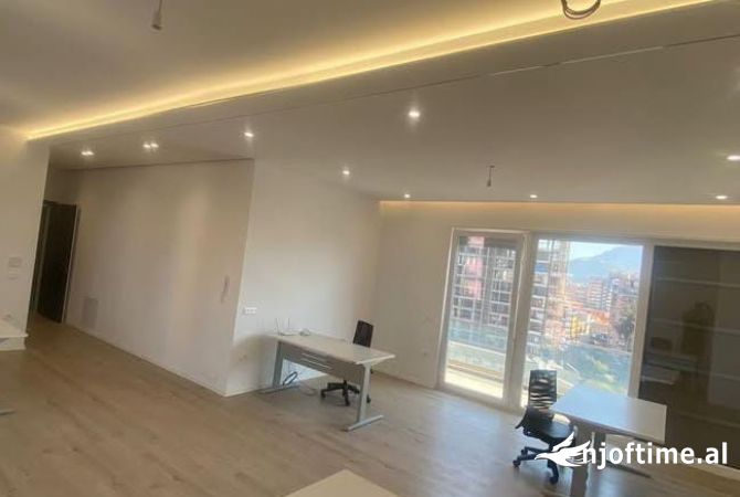 Ambient biznesi me qera 3+1 ne Tirane - 1,500 Euro